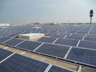 Chinezii de la Suntech Power vor livra panouri pentru două parcuri solare