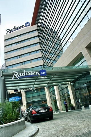 Radisson Blu, cel mai mare hotel de cinci stele din România, „costă“ 100 mil. euro