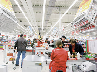 Kaufland a investit 100 mil. euro în zece hipermarketuri