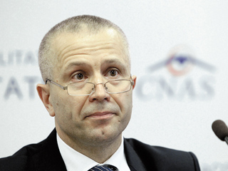 Cardul de sănătate își croiește drum spre asigurații români după trei ani de discuții și tatonări