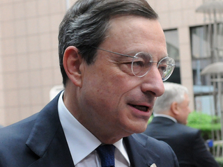 Mario Draghi l-a avertizat la Budapesta pe premierul Viktor Orban să nu atace independența băncii centrale pentru că altfel riscă să fie izolat de Occident
