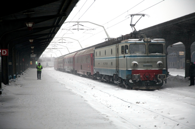Mersul trenurilor se schimbă de vineri: 60 de trenuri în plus la mersul trenurilor la zi