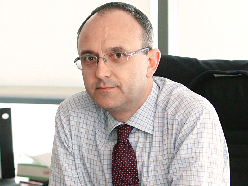 Răsvan Radu este cel mai tânăr executiv român cu cea mai înaltă poziție într-o bancă de top