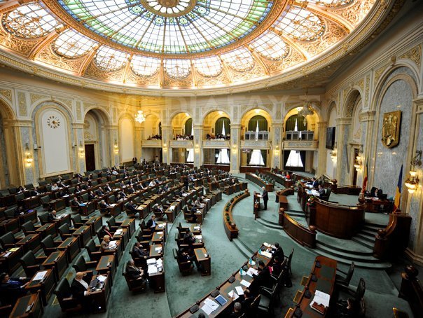 Ultima ședință din această legislatură a plenului Senatului s-a încheiat