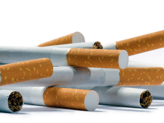 Grecia primește o mână de ajutor din partea Philip Morris, cel mai mare producător de țigări din lume