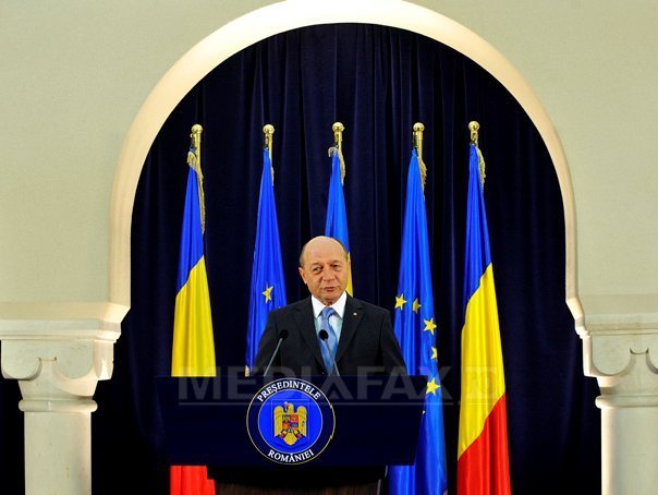 CONSULTĂRILE DE LA COTROCENI s-au încheiat după 20 de minute. Băsescu a spus partidelor că anunță premierul la 12.00. Ponta, singura propunere a partidelor