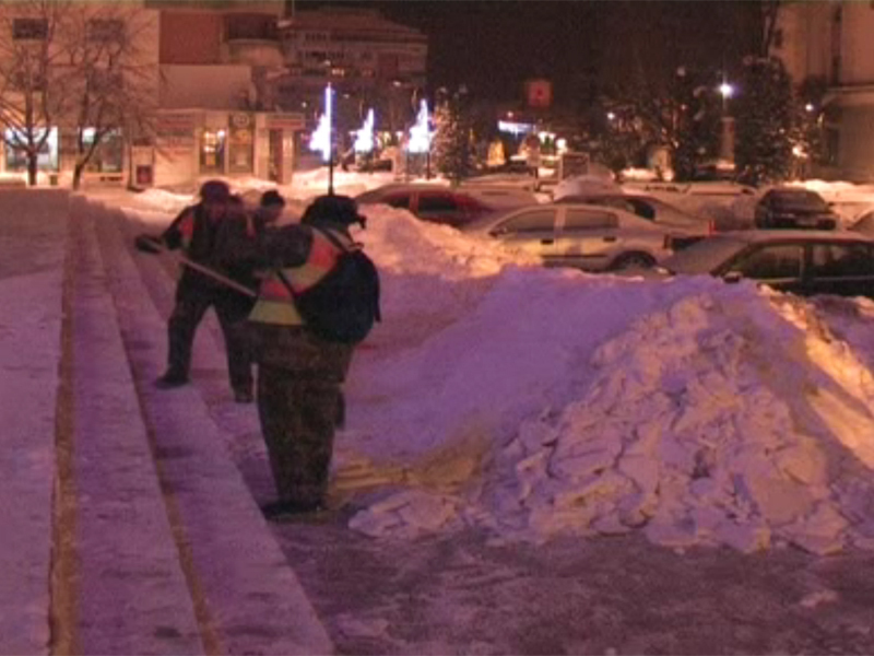 Video BOTOȘANI: 20 de localități, afectate de viscol și ninsori. Dușa: Situația rămâne gravă, șefii de instituții să prezinte corect situația din teren - VIDEO
