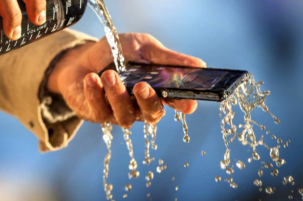 CES 2013: Sony prezintă Xperia Z, telefonul rezistent la apă - GALERIE FOTO