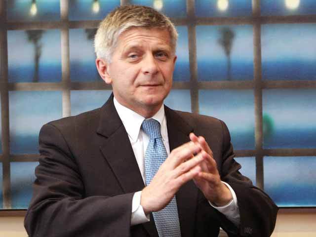 Banca centrală a Poloniei anunță sfârșitul austerității și se laudă cu o încetinire „perfectă“când economiile altora se prăbușesc. Ce conține rețeta succesului polonez?