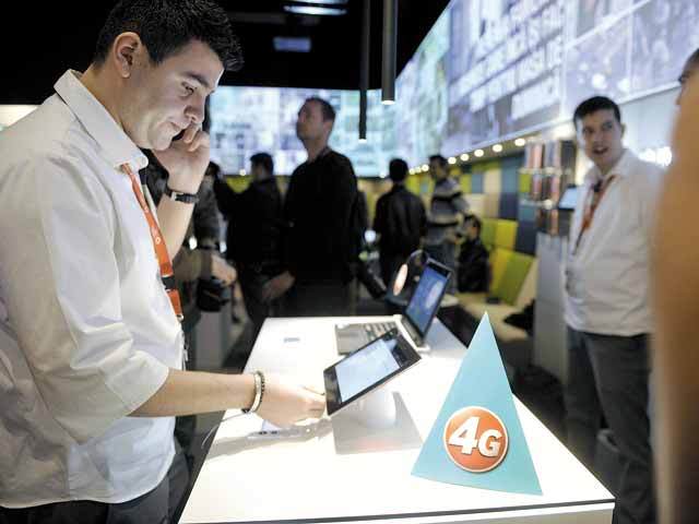 Operatorii pregătesc 4G și pe mobile