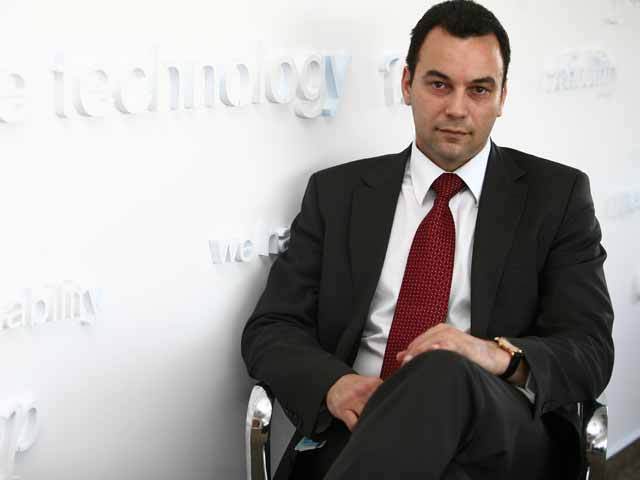 Primul smartphone cu procesor Intel din România, la Cosmote