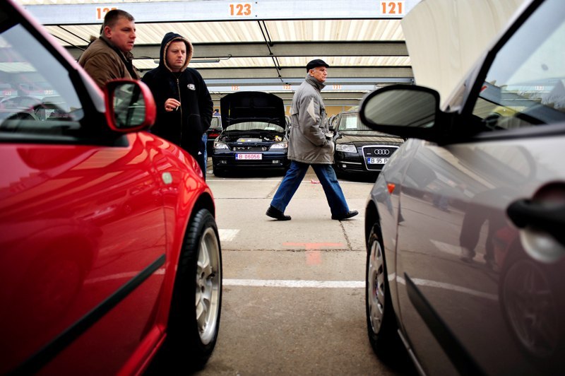 TAXA AUTO 2013. Cum se calculează, pentru ce mașini SCADE și pentru ce mașini CREȘTE