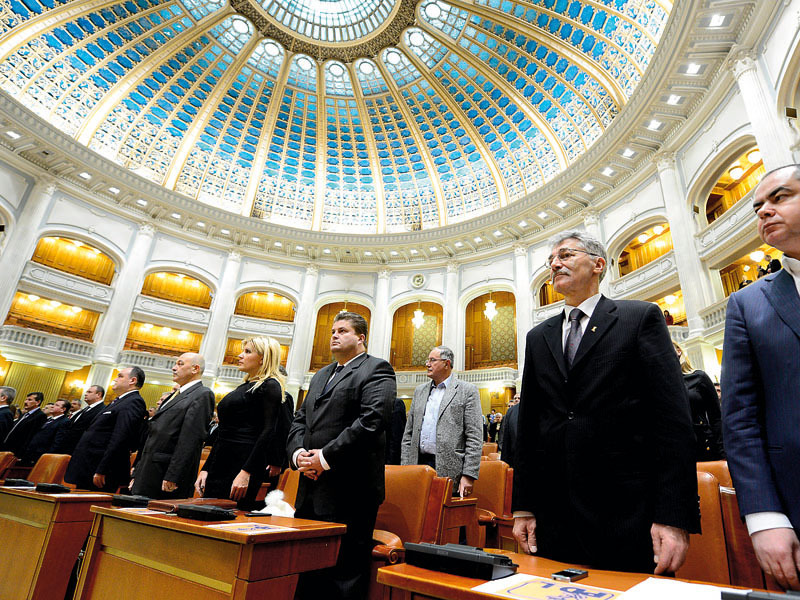 Ș-aide două, ș-aide trei, să-i dăm bătăi!