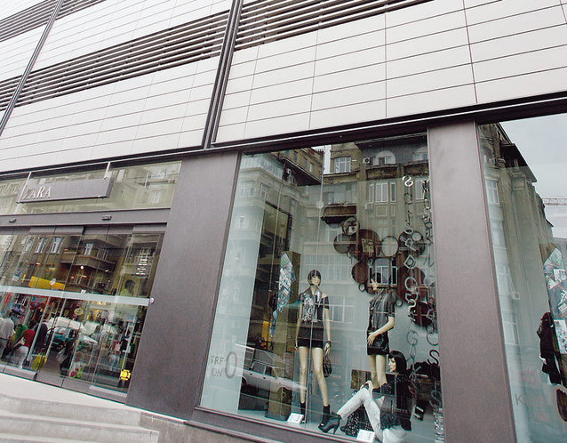 De câți ani ai nevoie pentru a crea un imperiu de proporțiile grupului Inditex