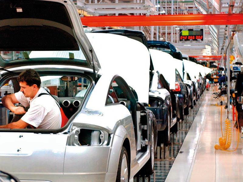 Dilemele anului 2013: ce se va întâmpla în auto?