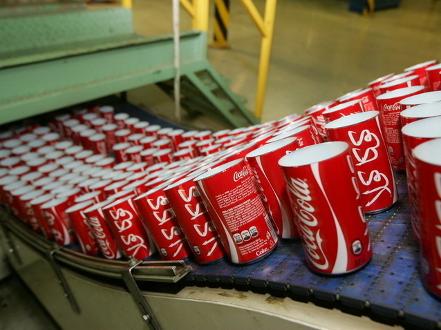 Coca Cola angajează asistent pentru managerul general în România. Ce posturi mai sunt disponibile