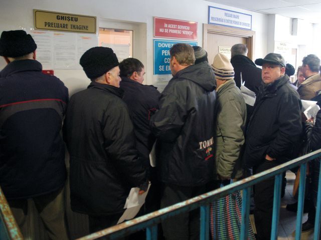 Cum își pune Statul cetățenii pe drumuri pentru un timbru sau o taxă. Ce soluții propun IT-iștii