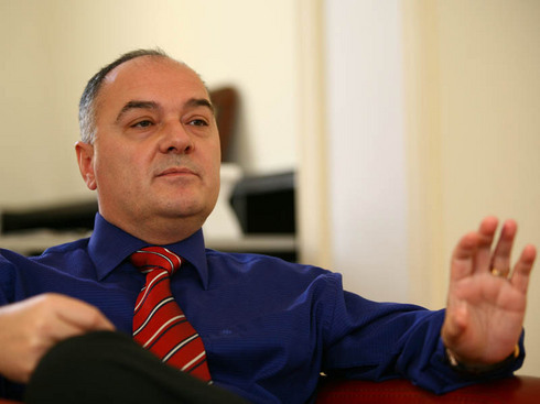 Opinie Doru Lionăchescu - Alegerile: Stalingradul dreptei românești