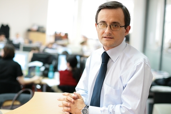 Opinie Cristian Hostiuc, ZF: Când e sânge pe stradă și nimeni nu crede în viitor, atunci trebuie să cumperi. Așa că hai să investim în anul 2013