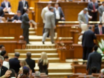 EXCLUSIV - Senat: 99 de parlamentari stau la hotel, doar 17 au solicitat bani pentru chirie. Lista senatorilor cazați la hotel