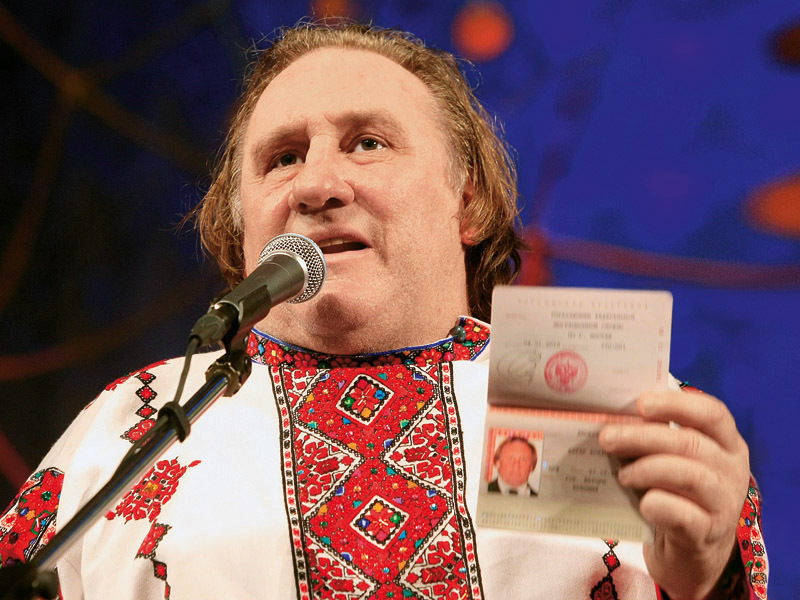 Efectul Obelix - Depardieu renunță pentru bani la valorile democrației