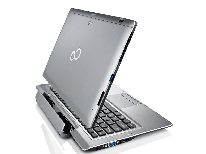 Fujitsu lansează Stylistic Q702, o tabletă hibrid