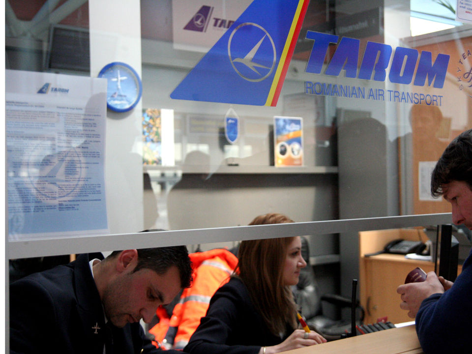 Tarom vinde și asigurări de călătorie la rezervarea online a biletelor de avion