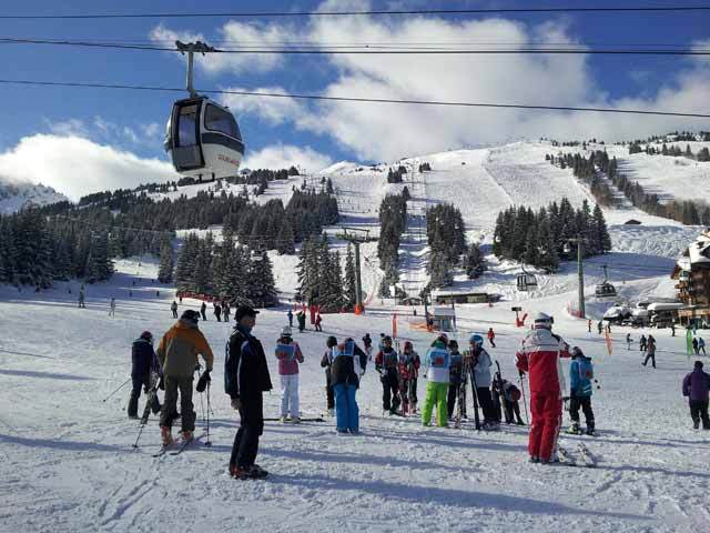 Cum reușește stațiunea Courchevel, „perla“ Alpilor francezi, să vândă cu 35.000 € o noapte de cazare turiștilor arabi, brazilieni sau ruși