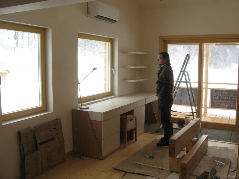 Cum arată interiorul Prispa, singura locuință din România care va produce mai multă energie decât va consuma. Galerie Foto
