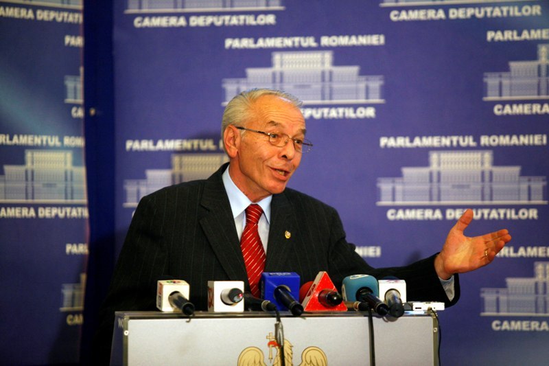 Raport al Curții de Conturi: Direcții de asistență socială din București au plătit indemnizații unor persoane decedate