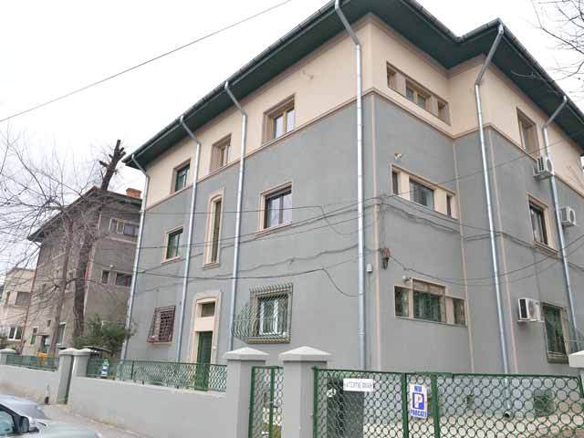 5.000 de locuri de muncă din România depind de ce va face o firmă de apartament din București