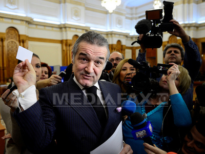 Secretarul Camerei Deputaților: Becali rămâne deputat dacă în sentință nu se specifică pierderea drepturilor electorale