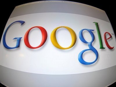 Google, dată în judecată de peste 100 de persoane, pentru monitorizarea telefoanelor și computerelor