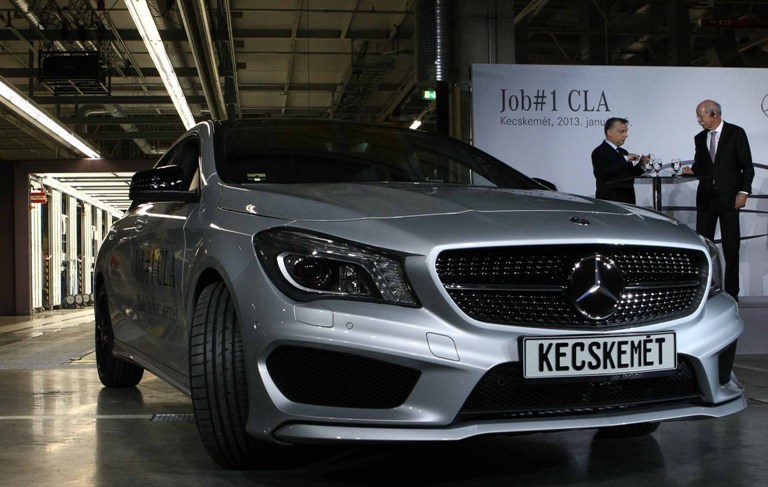 Mercedes a devenit liderul pieței auto de lux din SUA în ianuarie, devansând BMW și Lexus