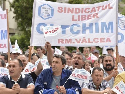 Băsescu: Oamenii de la Oltchim au fost păcăliți de Ponta și Chițoiu, Guvernul și-a bătut joc de ei