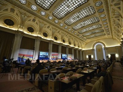 Dezbaterile la bugetul de stat pe 2013, în plenul Parlamentului