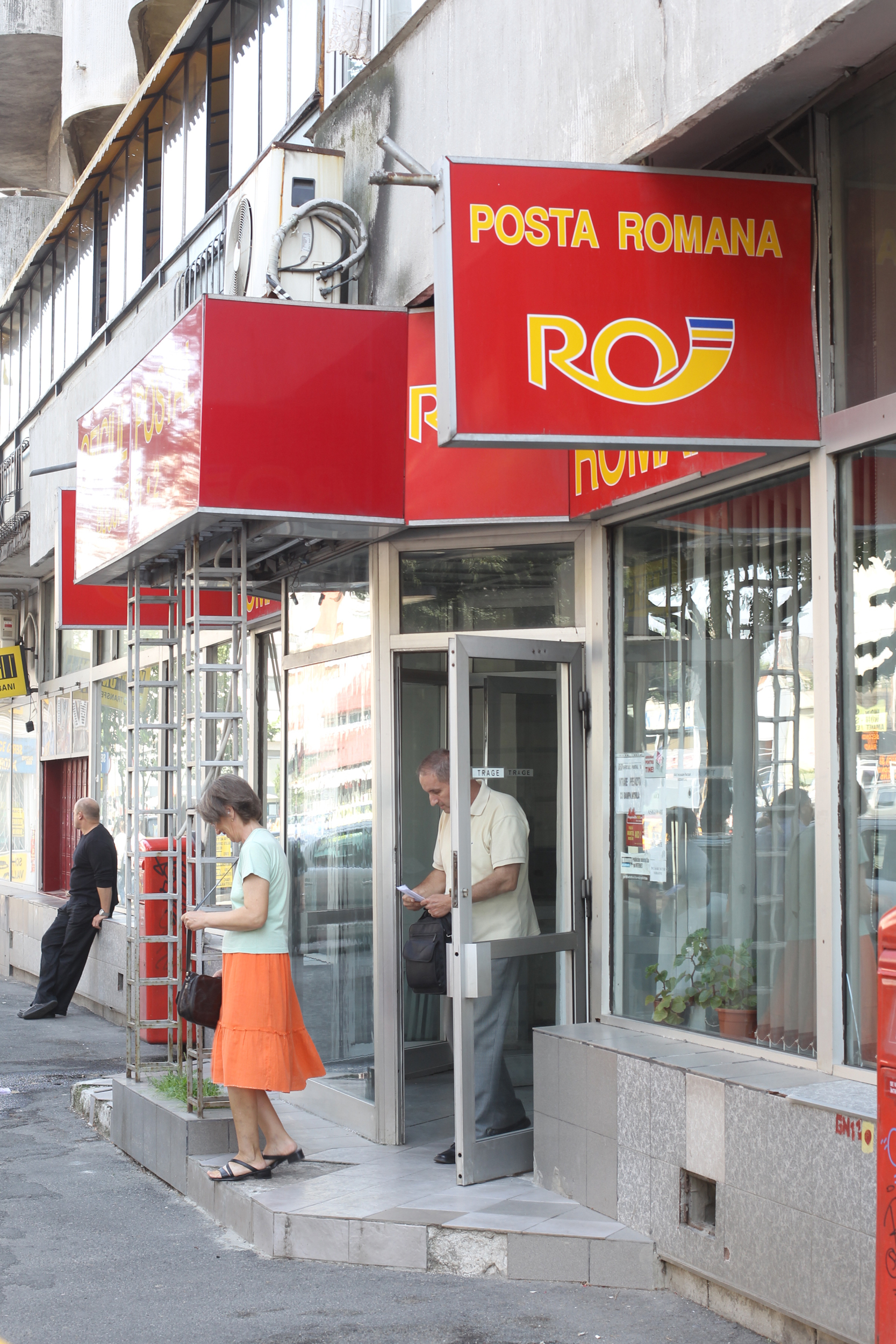 10 companii sunt interesate de privatizarea Poștei, spune un ministru