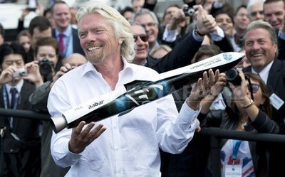 Richard Branson și alți miliardari intră în clubul de donatori fondat de Gates și Buffett