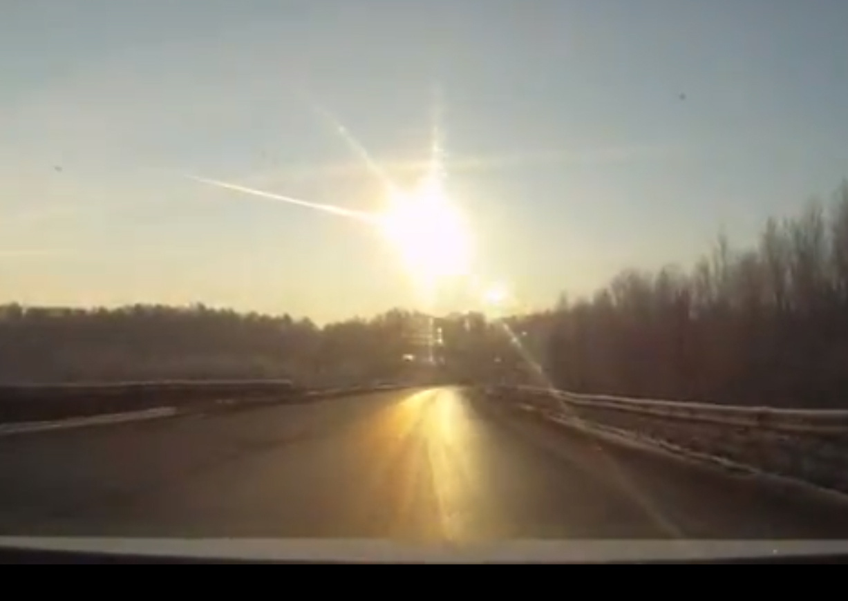 Cum lovește un meteorit uriaș Rusia - VIDEO