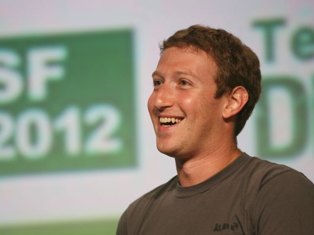 Câte acțiuni mai are Mark Zuckerberg la Facebook