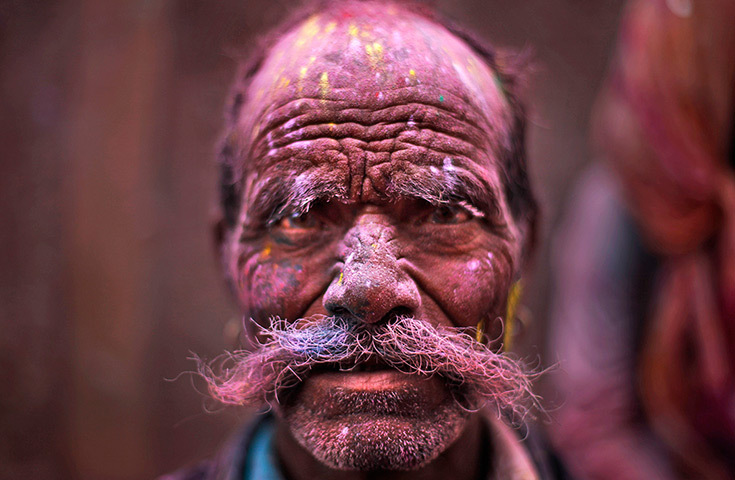 Holi – festivalul culorilor. GALERIE FOTO