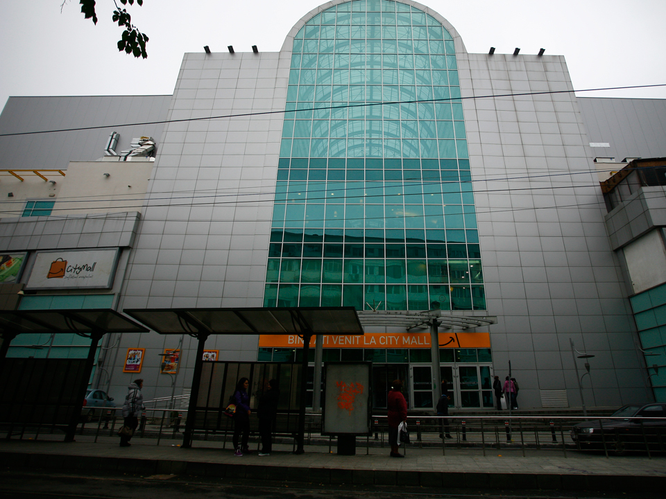 Primul mall transformat în clădire de birouri