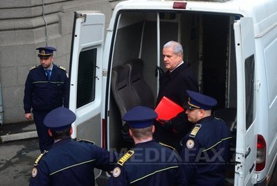 Adrian Năstase așteaptă decizia de eliberare. DNA contestă documente din dosar