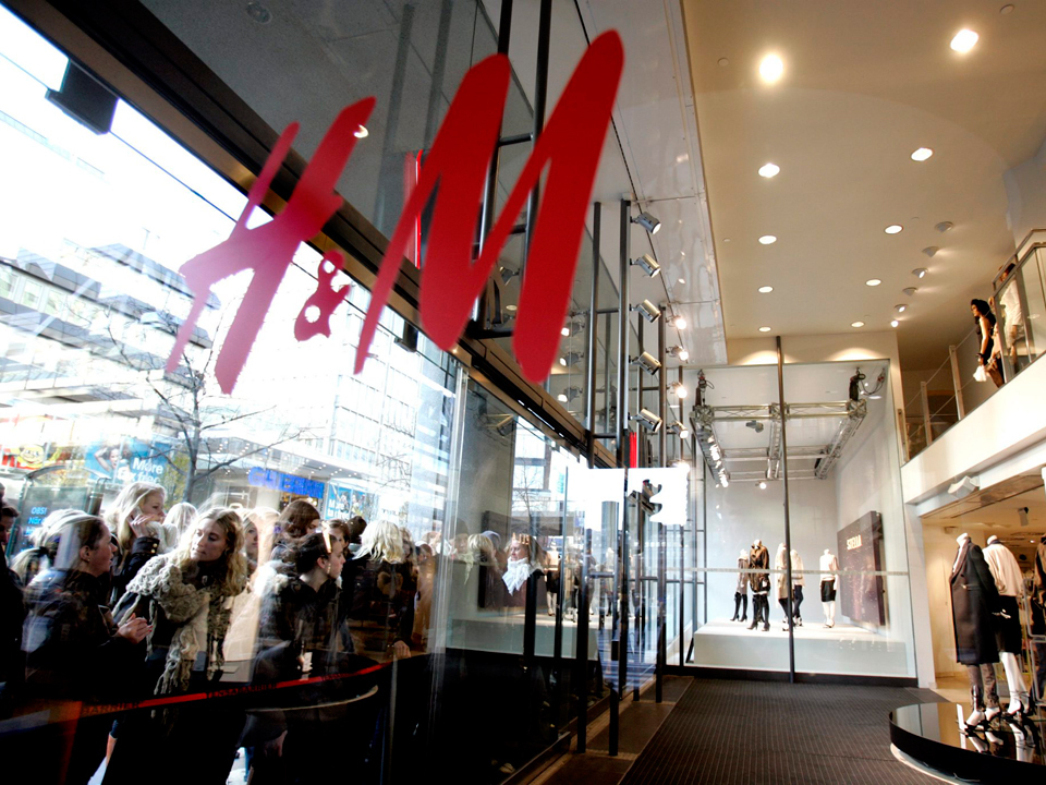 H&M vine pe Lipscani din toamnă în clădirea lui Cocoș Jr.