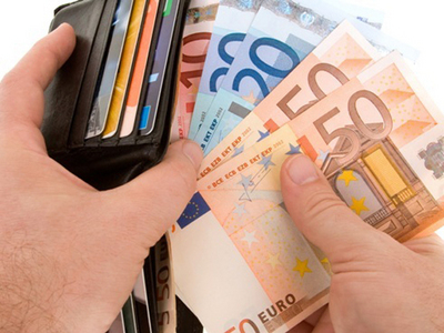 Zile libere în plus și primă de 700 de lei, de Paște, pentru angajații Complexului Energetic Oltenia