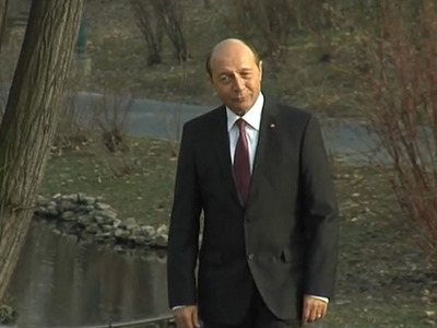 8 MARTIE: Mesajul președintelui Băsescu pentru femei - VIDEO