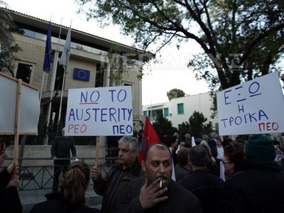 Băncile cipriote, deschise astăzi timp de șase ore, pentru prima dată în aproape două săptămâni