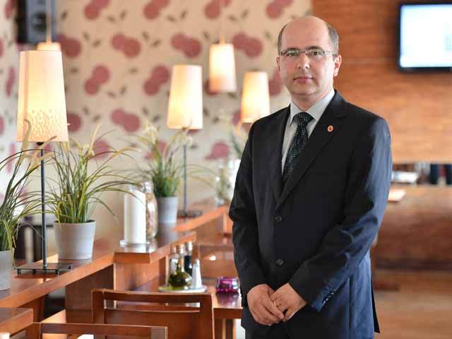 Ghid de supraviețuire în vremuri de criză. Azi, Pizza Dominium