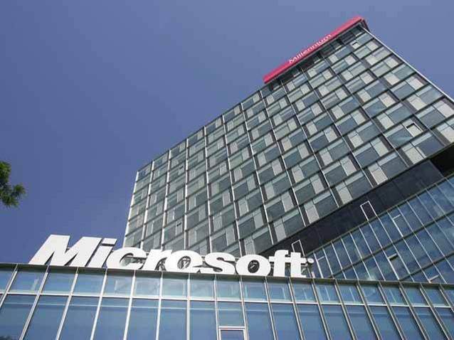 WSJ: Microsoft este acuzată că a dat mită pentru obținerea unor contracte cu statul