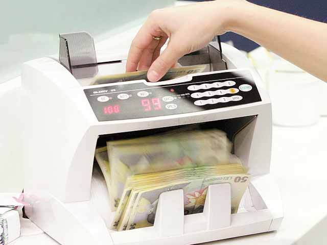 Mai puțini bani în buzunare: numerarul în circulație a scăzut sub 31 mld. lei în februarie